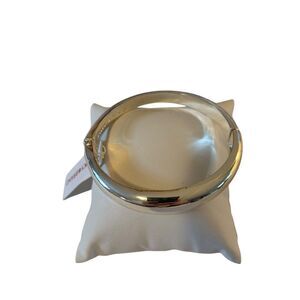 Elegant Silver Toned Hinged Bangle Bracelet. Very Well Made.